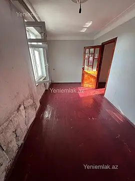 Satılır 2 otaqlı köhnə tikili 45 m²