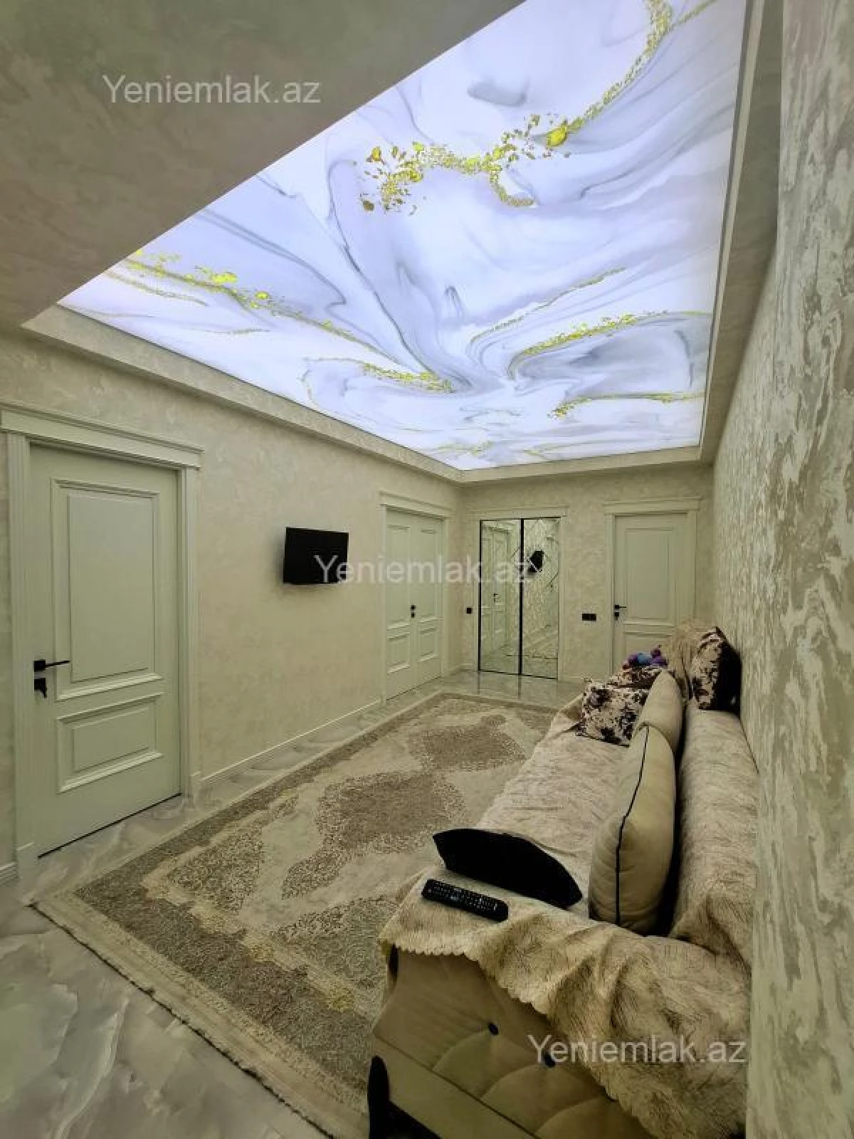 Satılır 3 otaqlı yeni tikili 137 m²