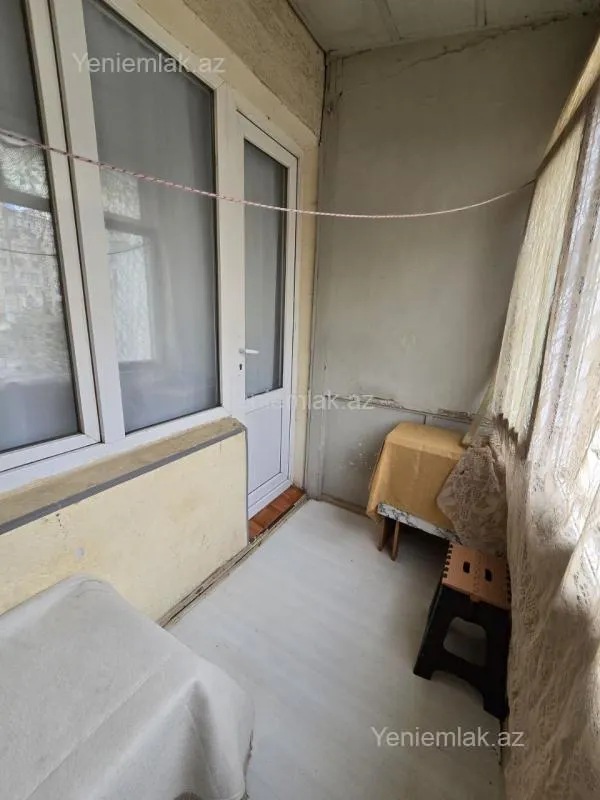Satılır 3 otaqlı köhnə tikili 70 m²