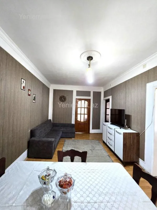 Satılır 3 otaqlı köhnə tikili 70 m²