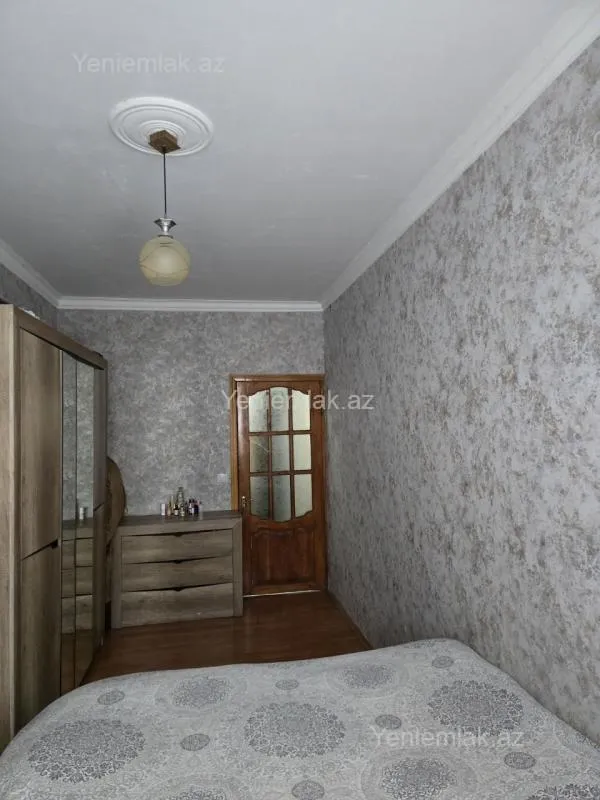 Satılır 3 otaqlı köhnə tikili 70 m²