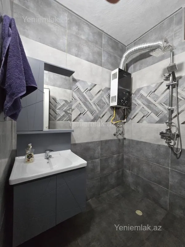 Satılır 3 otaqlı köhnə tikili 70 m²