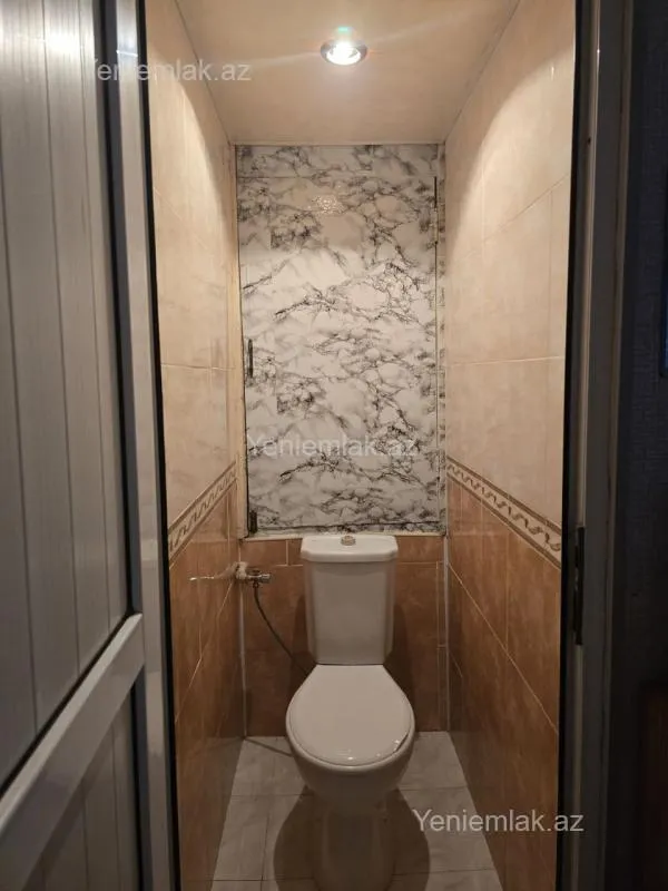 Satılır 3 otaqlı köhnə tikili 70 m²