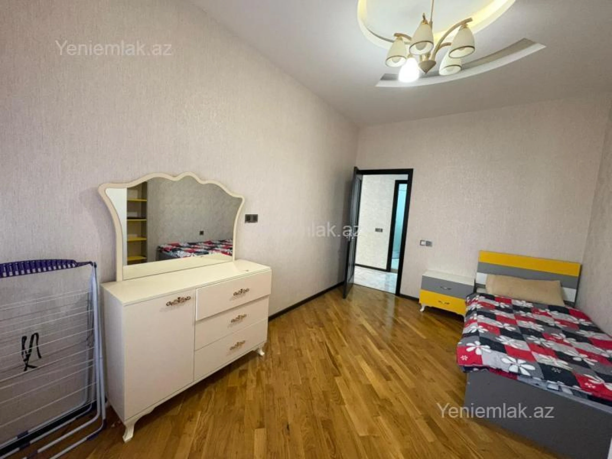 Satılır 3 otaqlı yeni tikili 95 m²