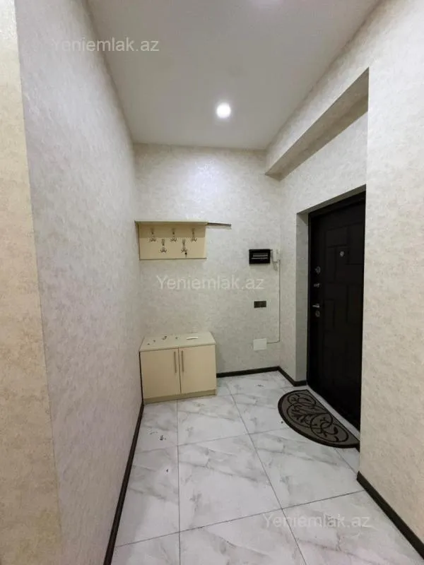Satılır 3 otaqlı yeni tikili 95 m²