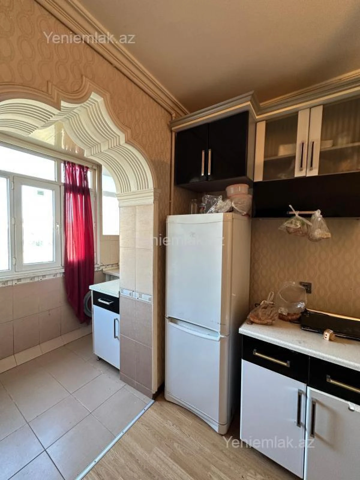Satılır 2 otaqlı köhnə tikili 60 m²