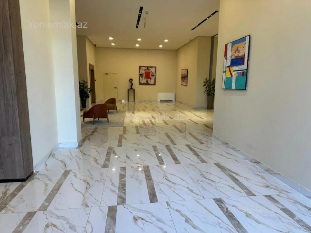 Satılır 4 otaqlı yeni tikili 160 m²