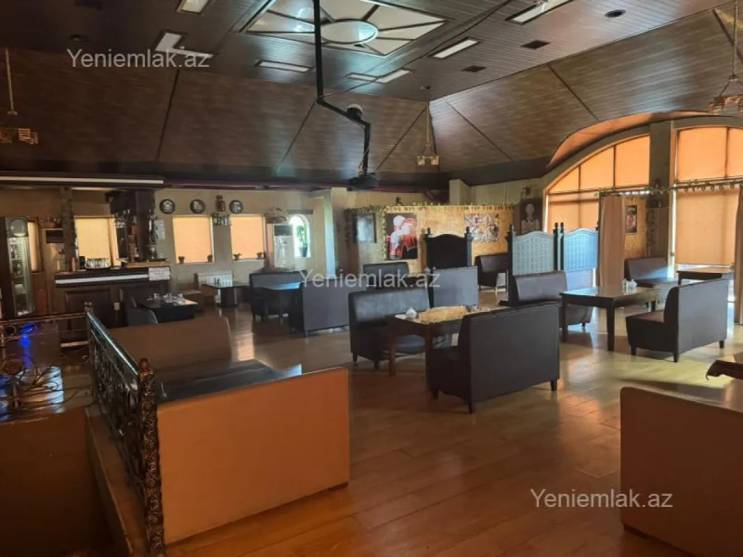 Satılır 10 otaqlı obyekt 900 m²