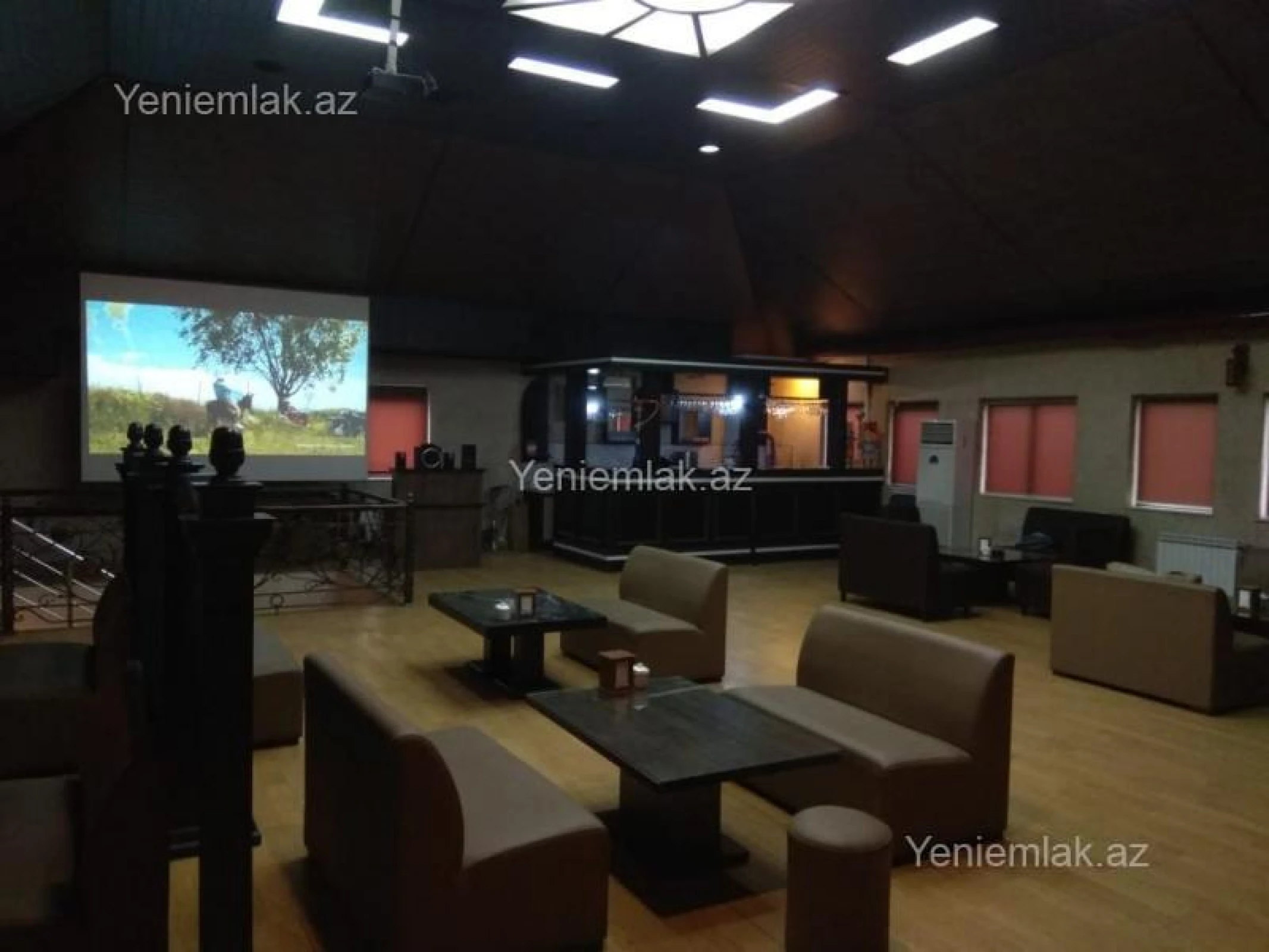 Satılır 10 otaqlı obyekt 900 m²