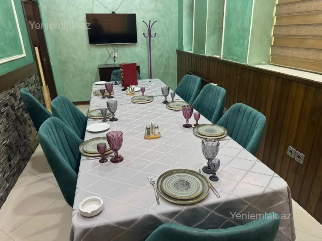 Satılır 10 otaqlı obyekt 900 m²