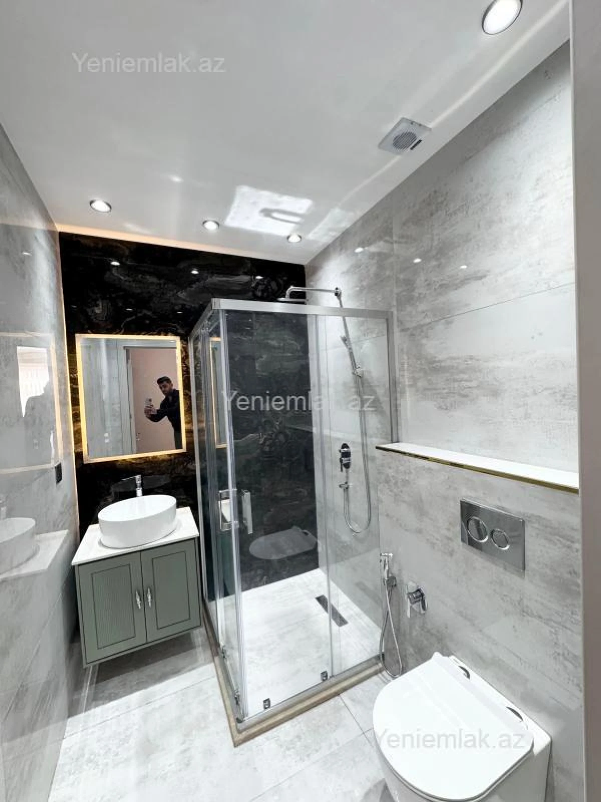 Satılır 3 otaqlı yeni tikili 138 m²