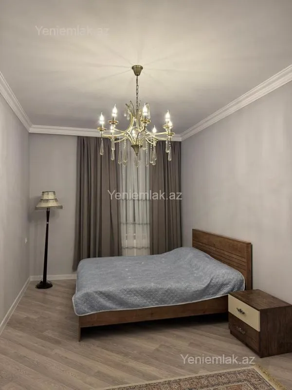 Satılır 6 otaqlı həyət evi 300 m²