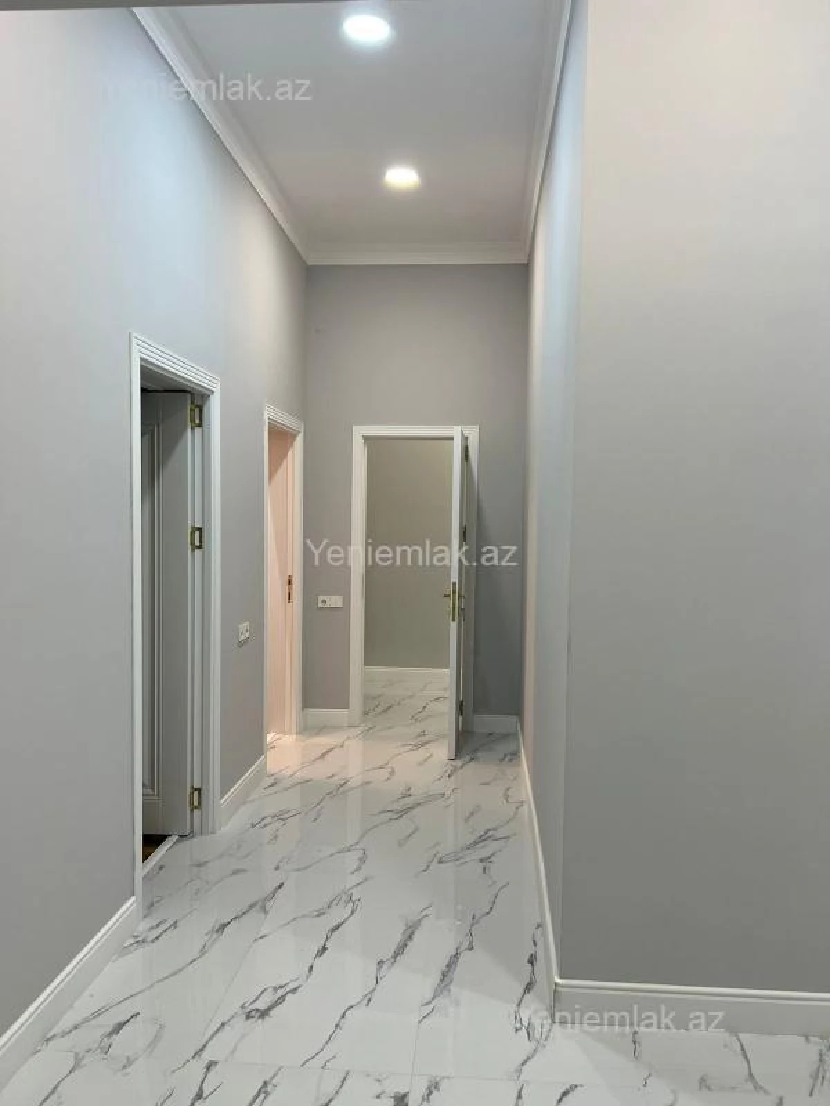 Satılır 6 otaqlı həyət evi 300 m²