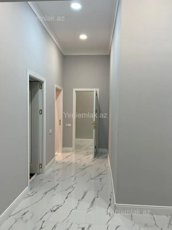 Satılır 6 otaqlı həyət evi 300 m²