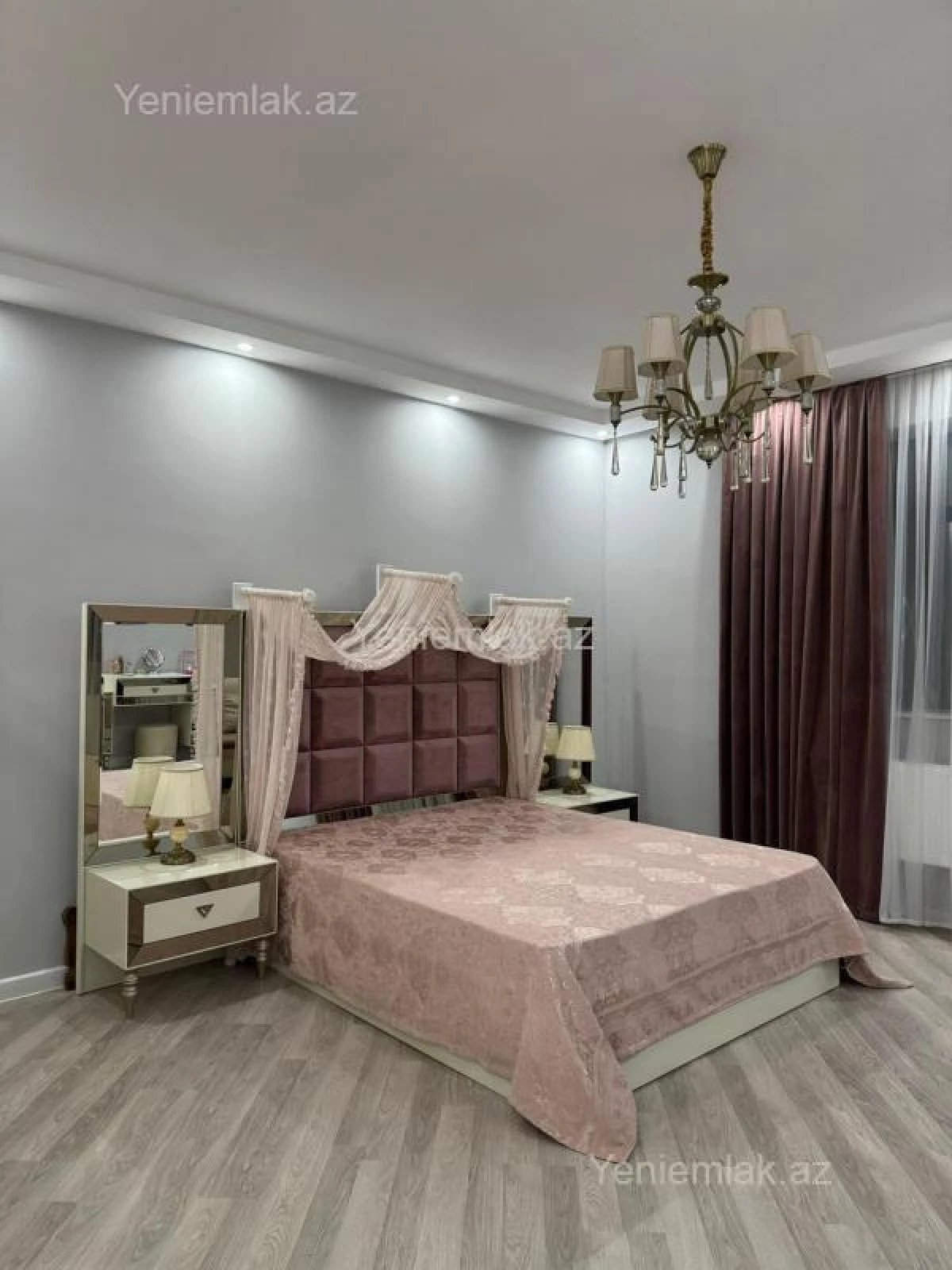 Satılır 6 otaqlı həyət evi 300 m²