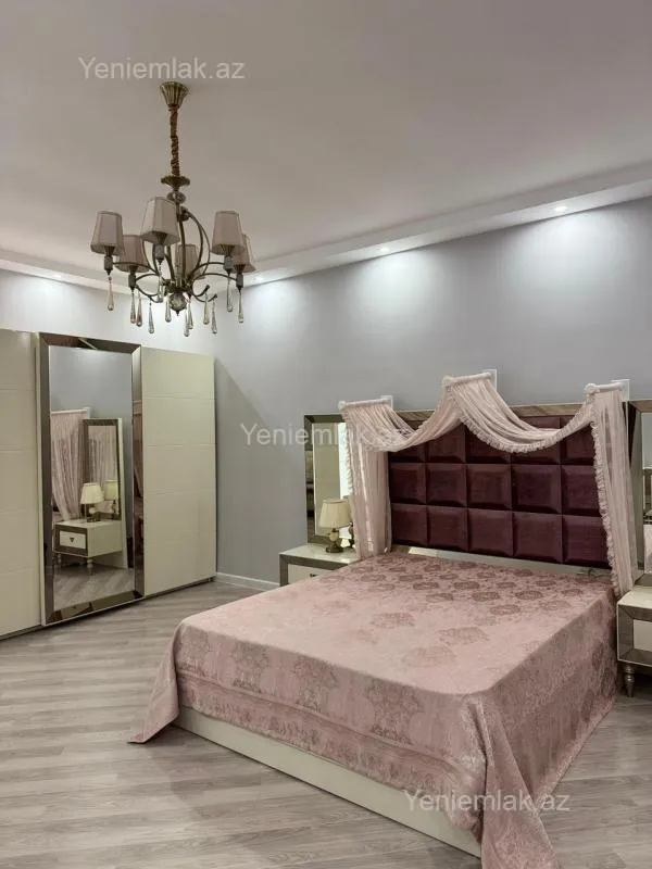 Satılır 6 otaqlı həyət evi 300 m²