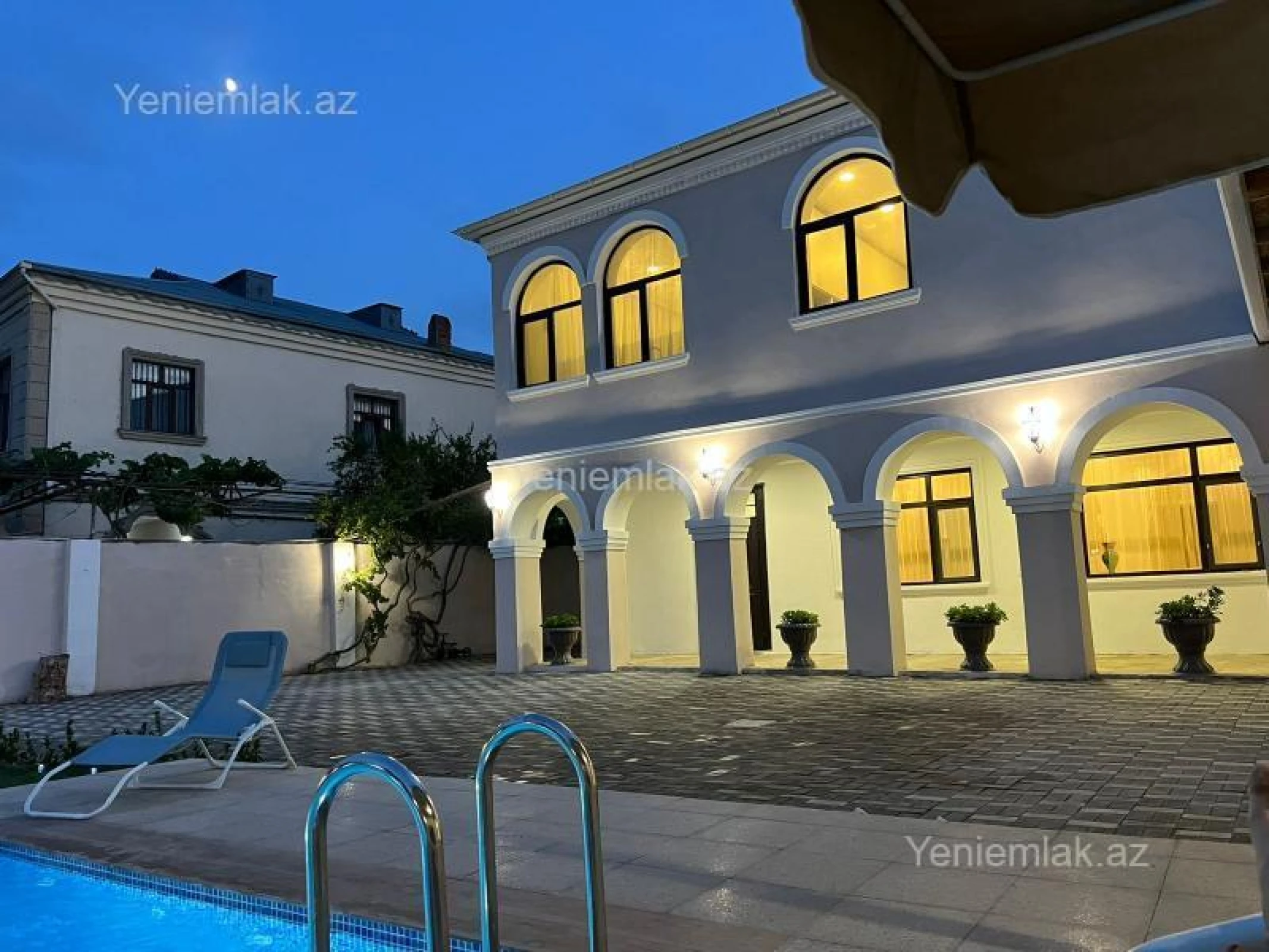 Satılır 6 otaqlı həyət evi 300 m²