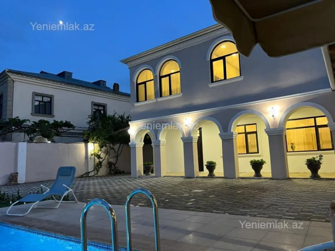 Satılır 6 otaqlı həyət evi 300 m²