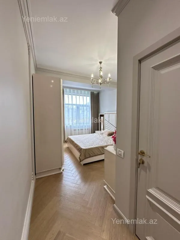 Satılır 3 otaqlı yeni tikili 118 m²