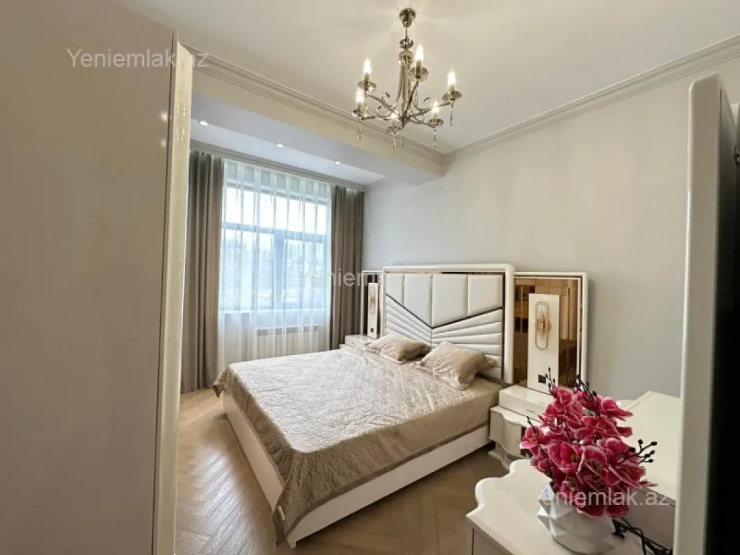 Satılır 3 otaqlı yeni tikili 118 m²