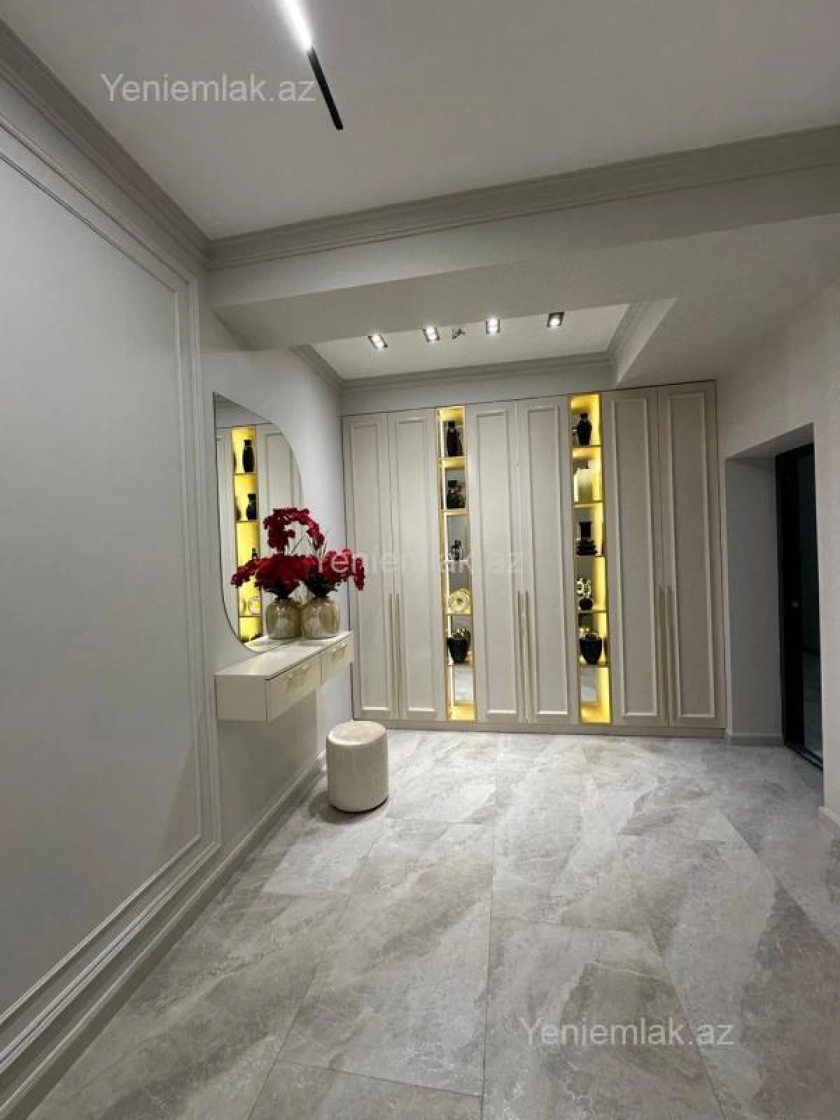 Satılır 3 otaqlı yeni tikili 118 m²