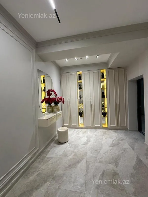 Satılır 3 otaqlı yeni tikili 118 m²