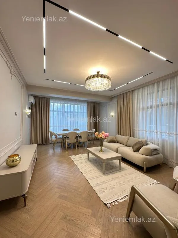 Satılır 3 otaqlı yeni tikili 118 m²