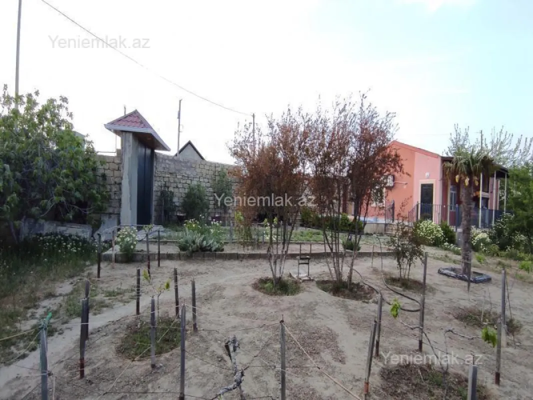 Satılır 3 otaqlı həyət evi 110 m²