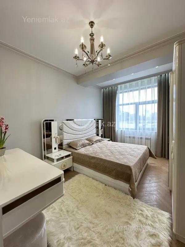 Satılır 3 otaqlı yeni tikili 112 m²