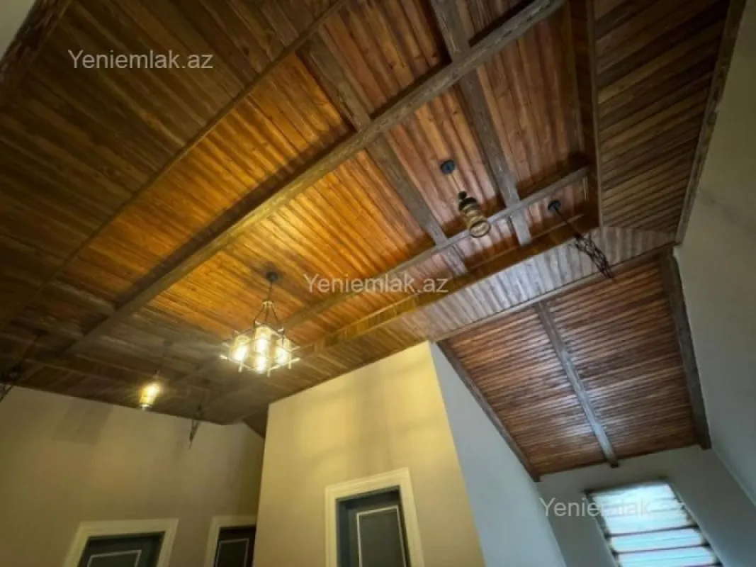 Satılır 5 otaqlı həyət evi 175 m²