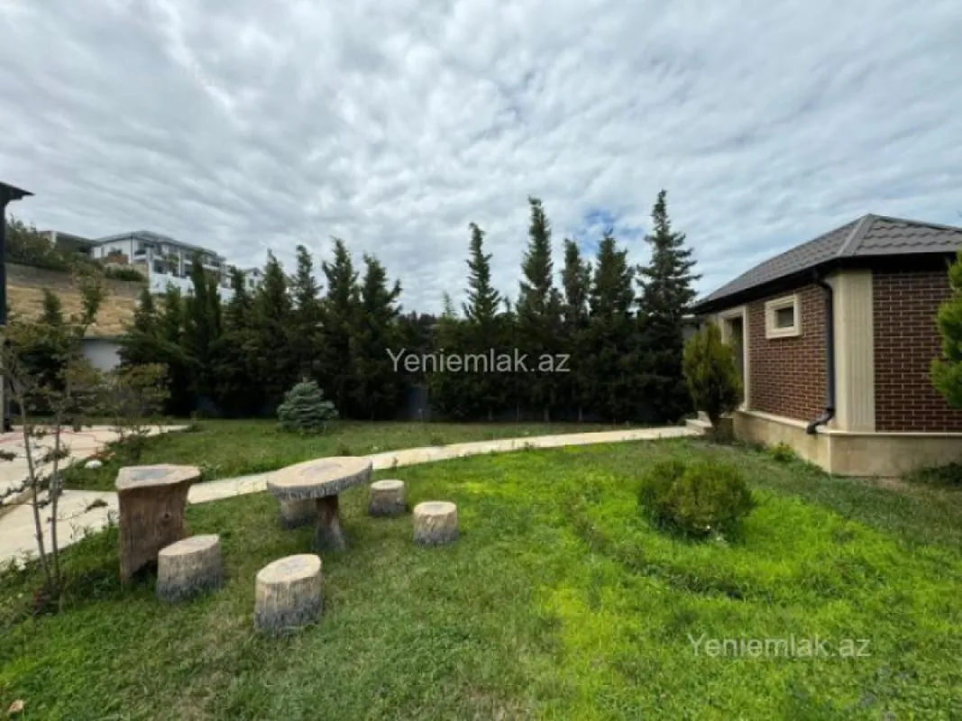 Satılır 5 otaqlı həyət evi 175 m²