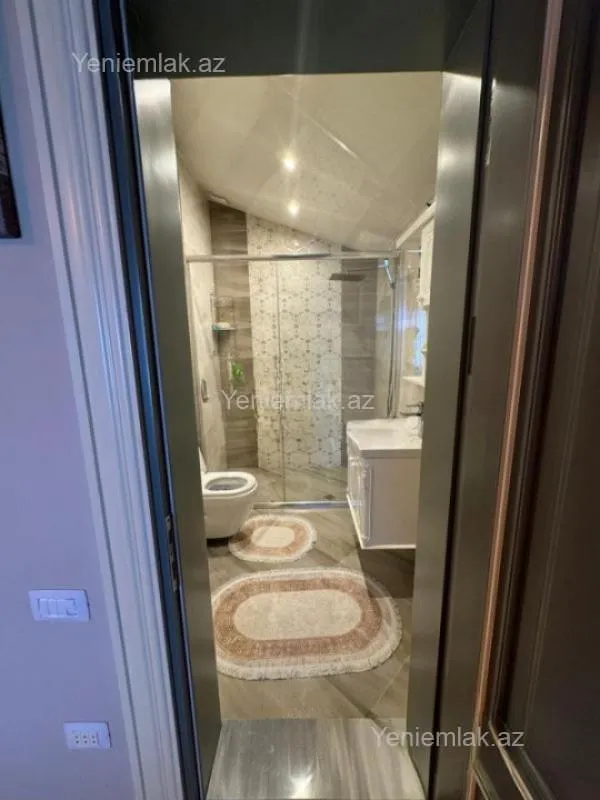 Satılır 5 otaqlı həyət evi 175 m²