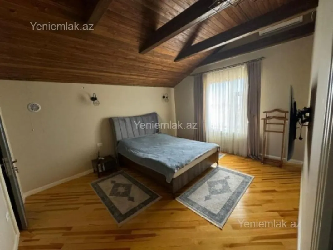 Satılır 5 otaqlı həyət evi 175 m²