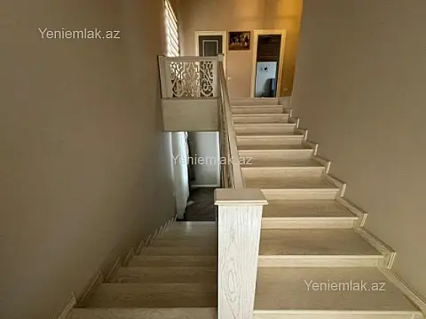 Satılır 5 otaqlı həyət evi 175 m²