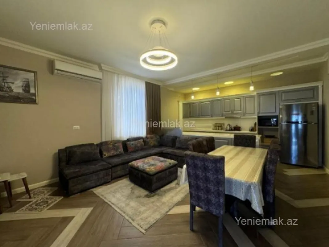 Satılır 5 otaqlı həyət evi 175 m²