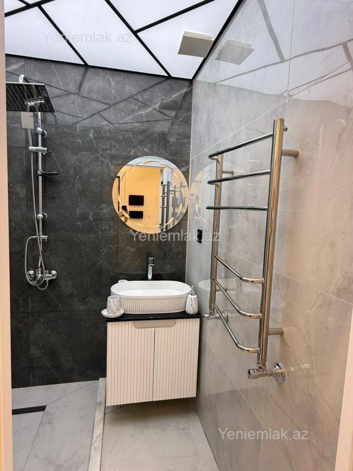 Satılır 3 otaqlı köhnə tikili 65 m²