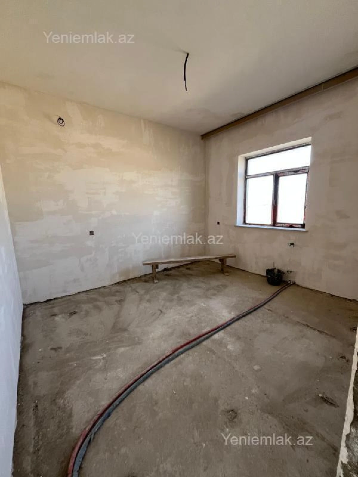 Satılır 6 otaqlı həyət evi 200 m²