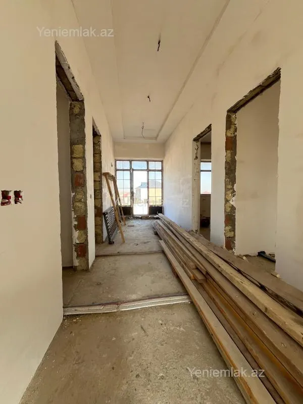 Satılır 6 otaqlı həyət evi 200 m²