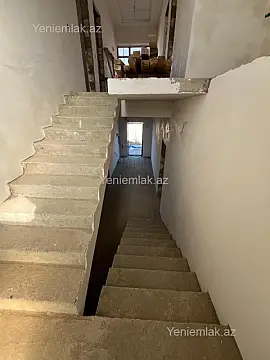 Satılır 6 otaqlı həyət evi 200 m²