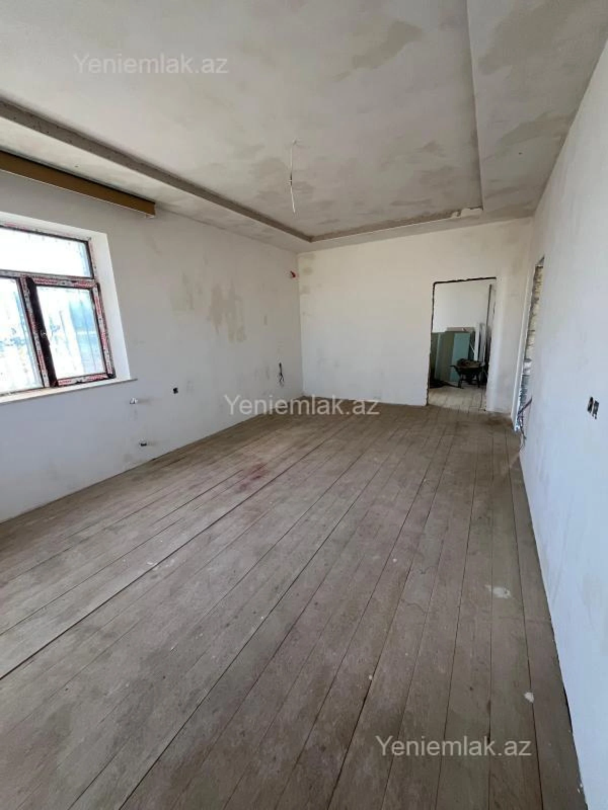 Satılır 6 otaqlı həyət evi 200 m²