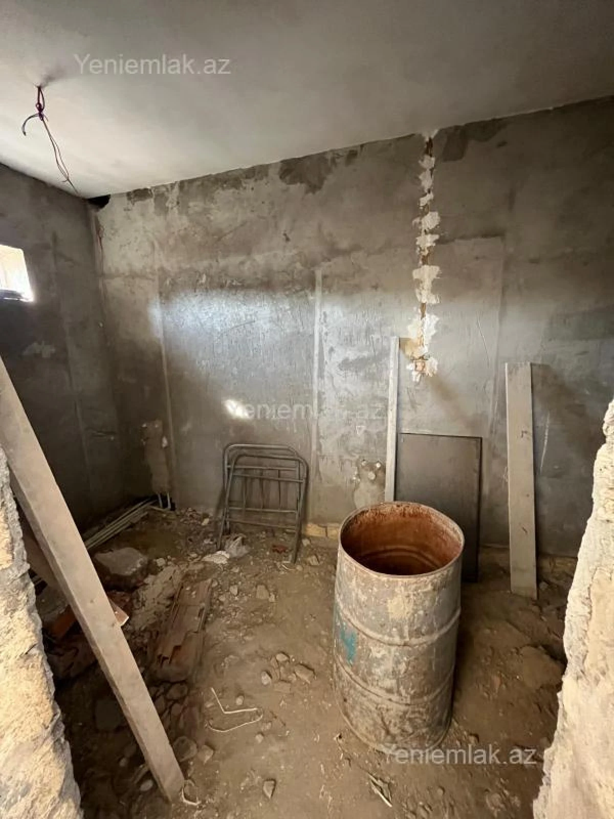 Satılır 6 otaqlı həyət evi 200 m²