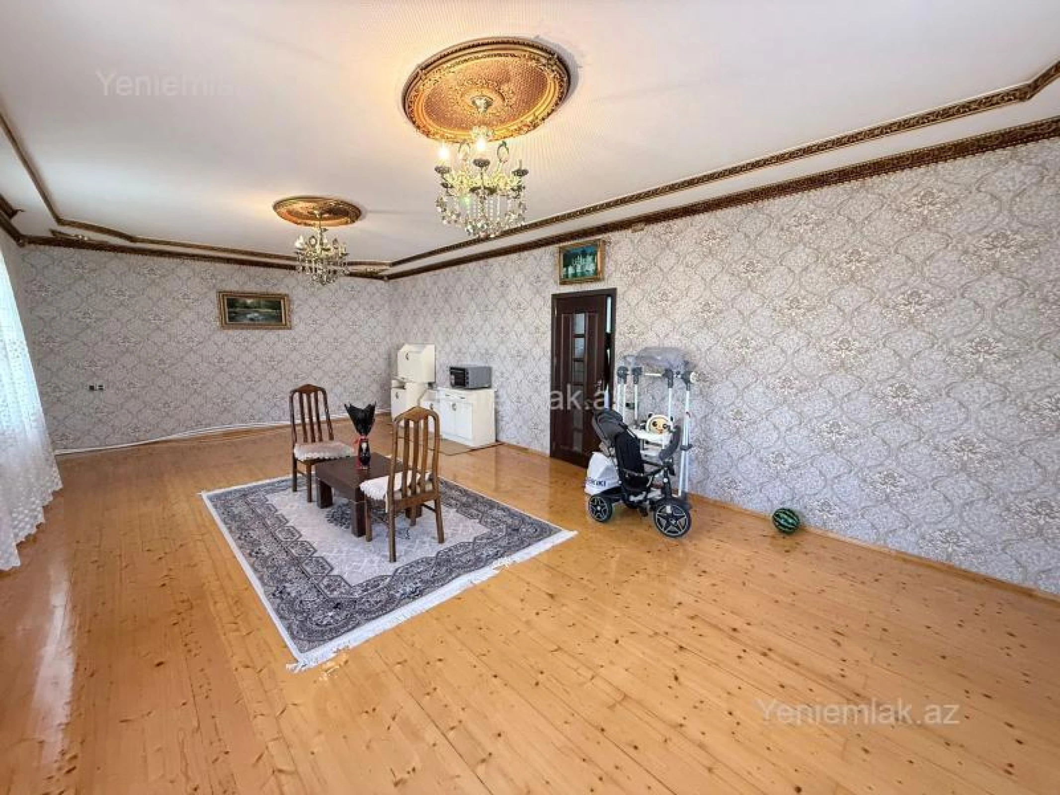 Satılır 6 otaqlı həyət evi 220 m²