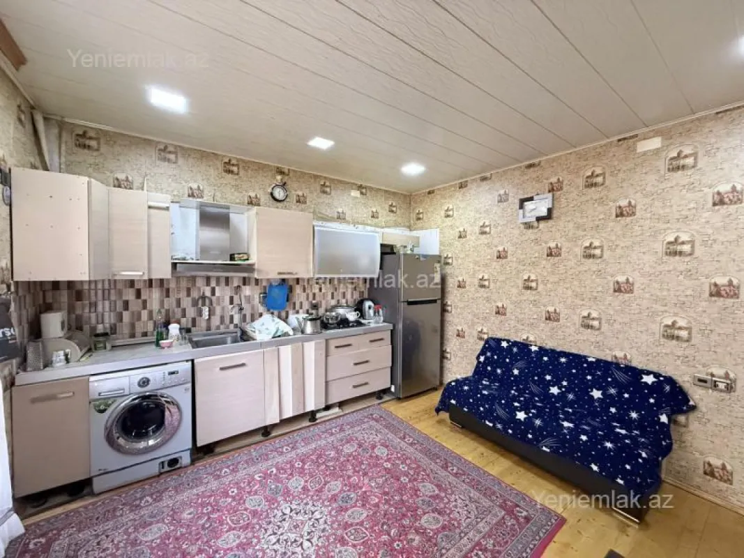 Satılır 6 otaqlı həyət evi 220 m²