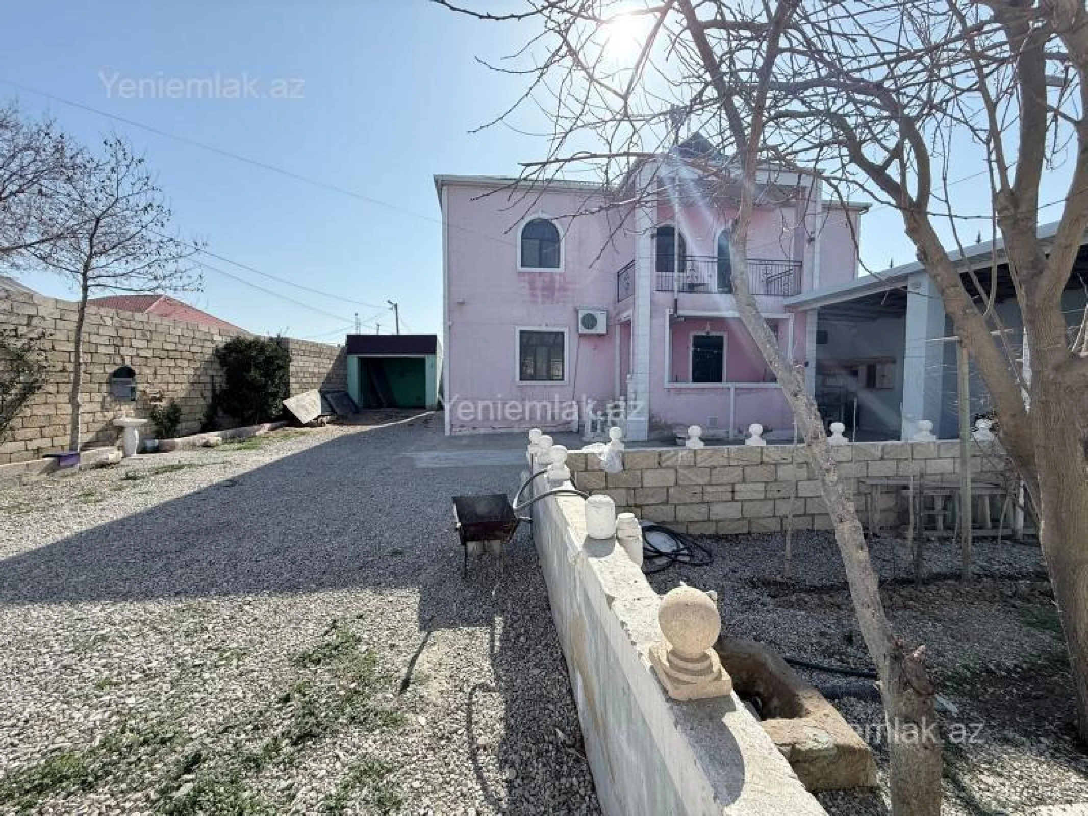 Satılır 6 otaqlı həyət evi 220 m²