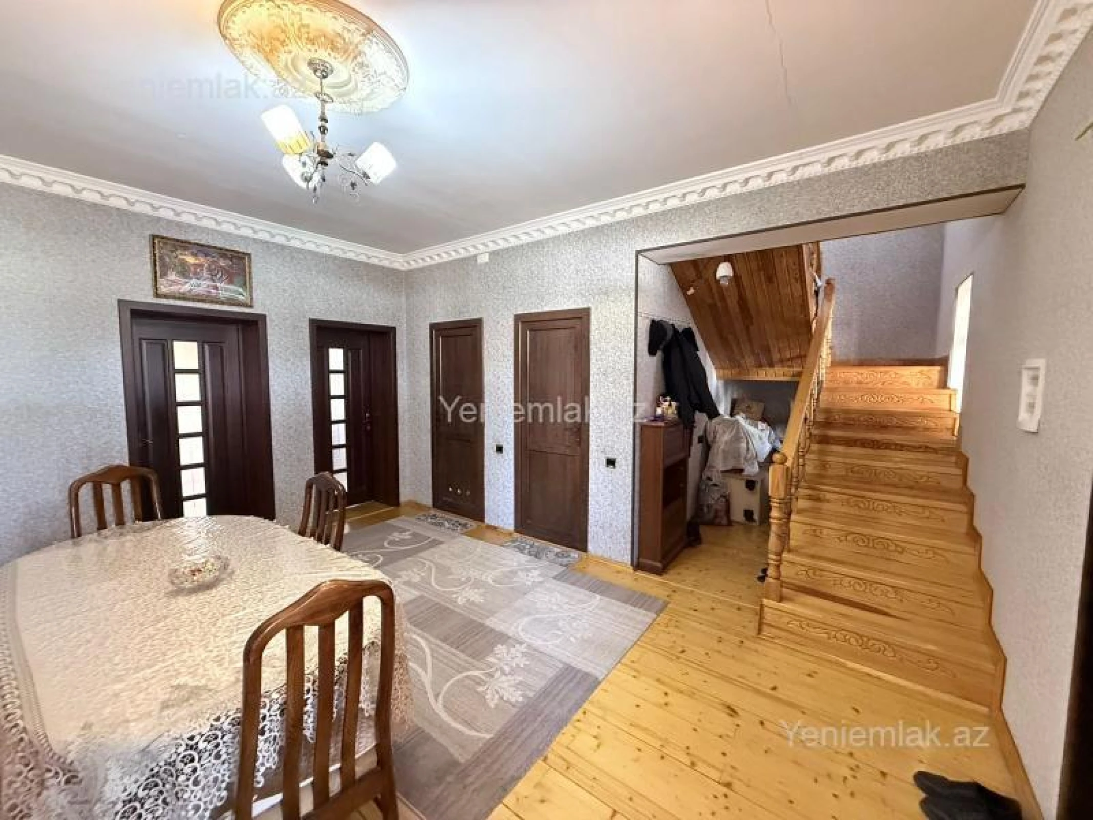 Satılır 6 otaqlı həyət evi 220 m²