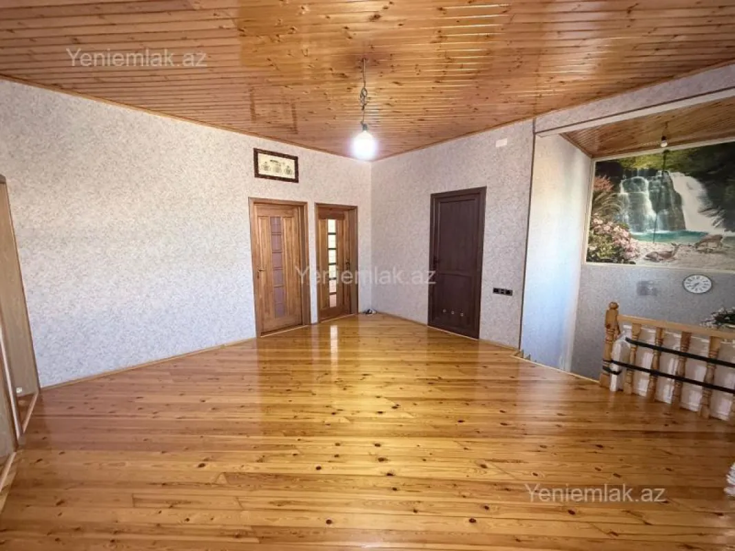 Satılır 6 otaqlı həyət evi 220 m²