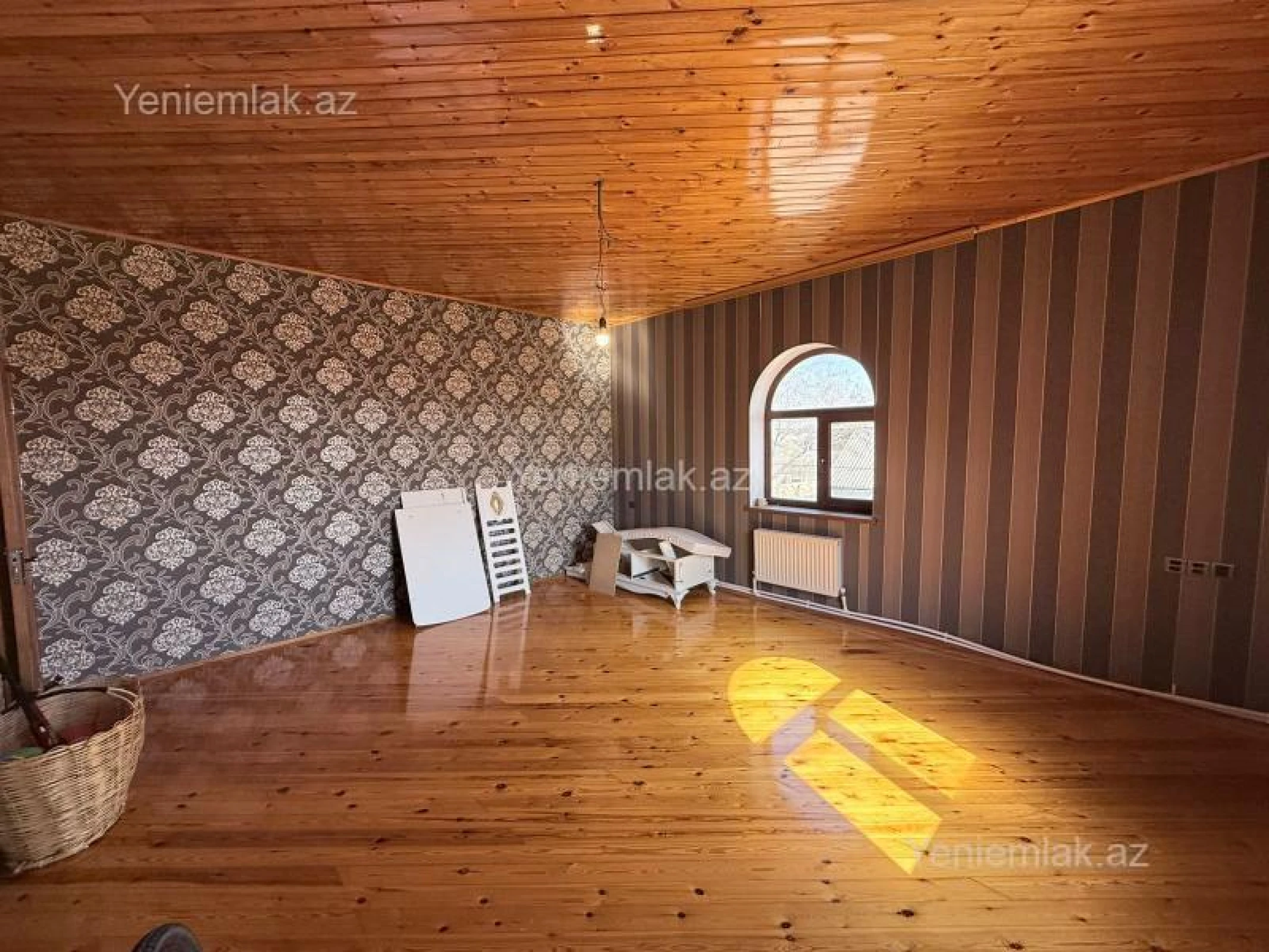 Satılır 6 otaqlı həyət evi 220 m²