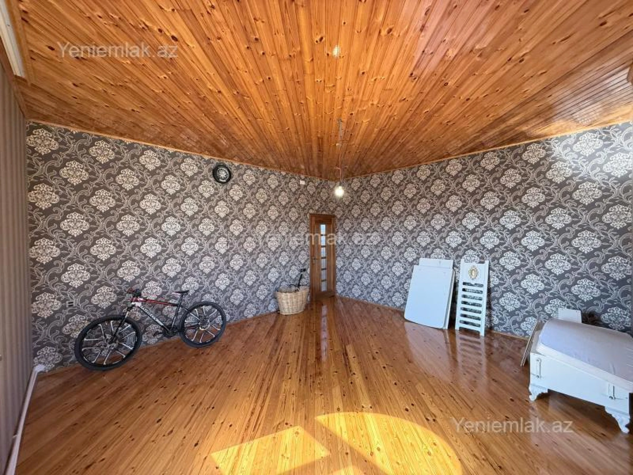 Satılır 6 otaqlı həyət evi 220 m²