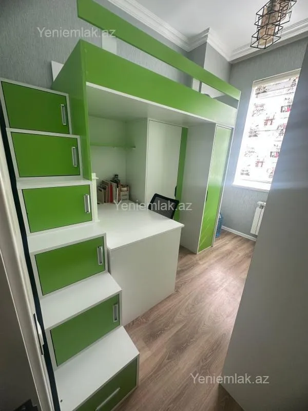 Satılır 3 otaqlı yeni tikili 80 m²