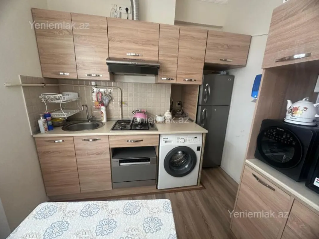 Satılır 3 otaqlı yeni tikili 80 m²